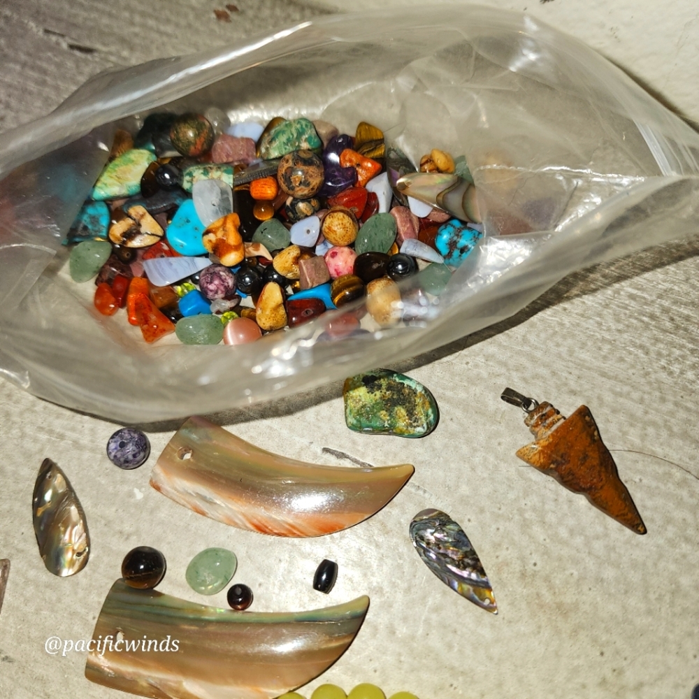 100+ PIECE JEWELRY MAKING SUPPLIES.  ☆ - Picture 2 of 8